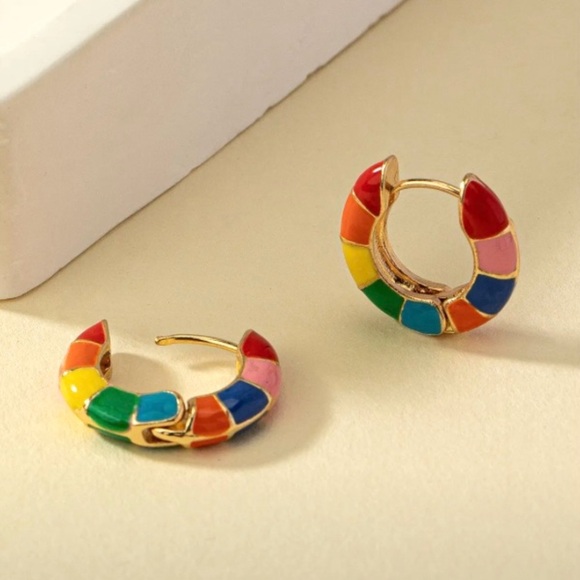 ✨Free People Ithaca Huggie Earrings - Picture 4 of 7